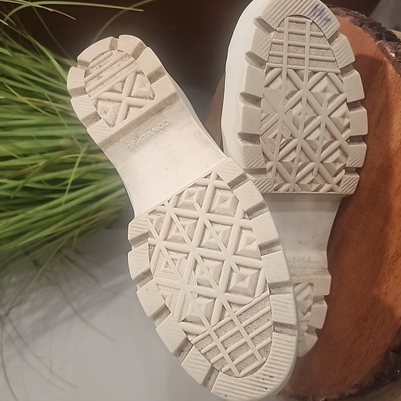 Converse Chuck Taylor All-Star Lugged Leather Upper Sneaker Women's Size 9.5 - Picture 9 of 10